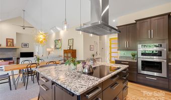 14 Starling Pass, Asheville, NC 28804