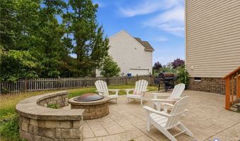 10122 Cameron Ridge Dr, Ashland, VA 23005