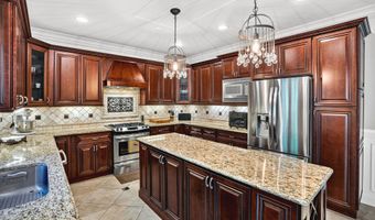 45 White Oak Ln, Aberdeen, NJ 07747