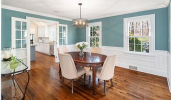 155 Thurton Dr, New Canaan, CT 06840