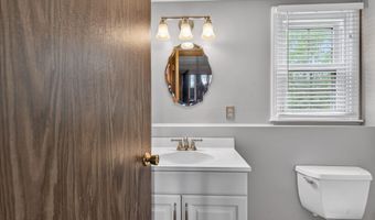 19 Midway Dr, Albany, NY 12205