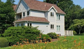 15 Hammersmith Rd 33, Newport, RI 02840