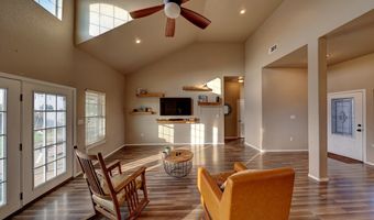 2105 Brunson St, Alpine, TX 79830