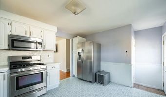 34 Dearborn Dr, East Providence, RI 02915