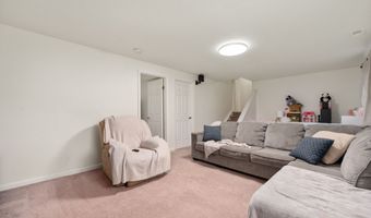 8556 Green Valley Dr, Indianapolis, IN 46217