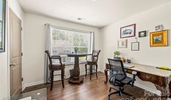 2 Chambers Garden Dr, Arden, NC 28704