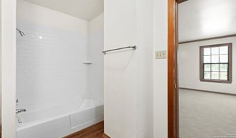 6592 Cooksey, Adkins, TX 78101