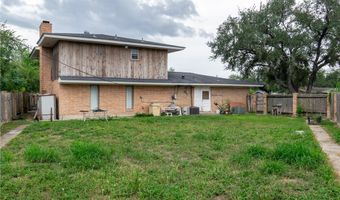 1208 N Woodlawn Dr, Alice, TX 78332