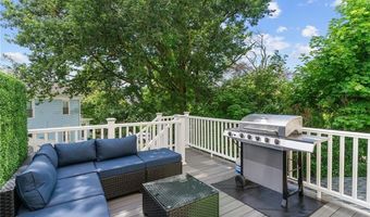 20 Summer St 2, Newport, RI 02840