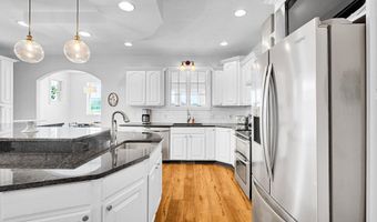 430 Summer Lake Dr, Bedford, IN 47421
