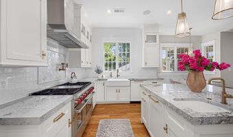 3403 JOHN MARSHALL Dr, Arlington, VA 22207
