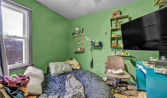 428 Canova Dr, Akron, OH 44319