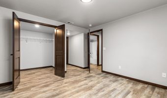 2818 W HIDDEN PINE Dr, Appleton, WI 54913