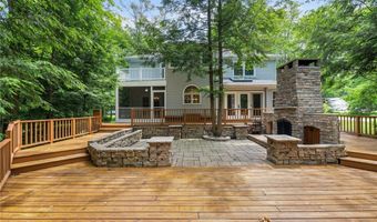3881 Ravinewood Dr, Austinburg, OH 44010