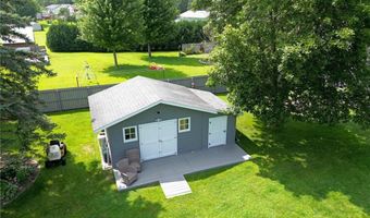 565 Lake Dr W, Annandale, MN 55302