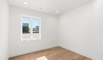 214 S Pacific St, Oceanside, CA 92054