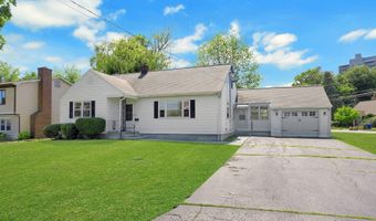 371 Northfield Dr, Bridgeport, CT 06606