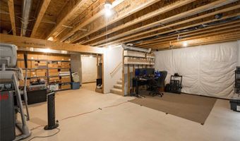 2615 13th St SW, Altoona, IA 50009