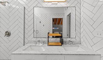 21170 1ST St, Dewey Beach, DE 19971