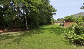340 Hunters Branch Dr, Allenhurst, GA 31301