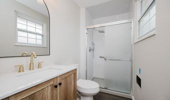 5398 Sultana Dr, Delhi, OH 45238