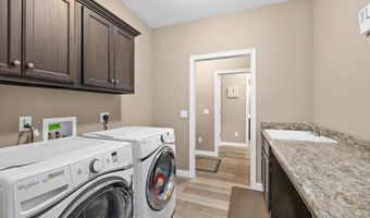 5609 Bear Creek Pass, Auburn, IN 46706