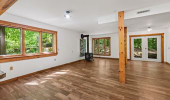 6559 Poston Rd, Athens, OH 45701