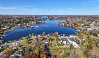 2076 S Long Lake Rd, Fenton, MI 48430