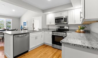 5 Bell Rd 5, Bourne, MA 02532