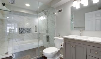 8217 CINDY Ln, Bethesda, MD 20817