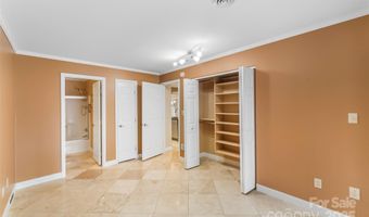 55 Ravencroft Ln, Asheville, NC 28803