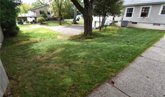 13 Cozy Ln, Cumberland, RI 02864