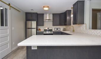 1706 SIMPSON St, Alexander City, AL 35010