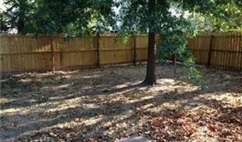 501 SW 11th St D, Bentonville, AR 72712