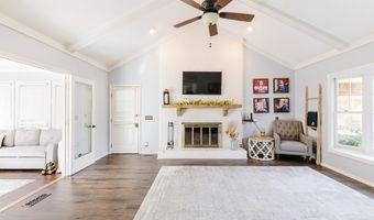 208 Edgewood Dr, Americus, GA 31709