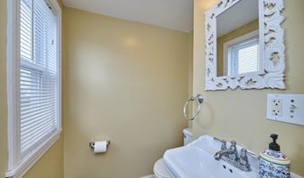 15-17 Peaceable St, Boston, MA 02135
