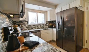 8314 Horst Dr, Affton, MO 63123