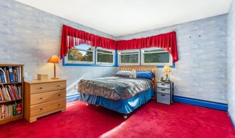 53 Hampton Ave, Auburn, ME 04210