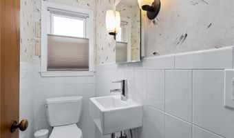 124 Allenhurst Rd, Amherst, NY 14226