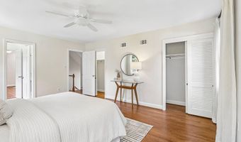 5601 KIRKWOOD Dr, Bethesda, MD 20816