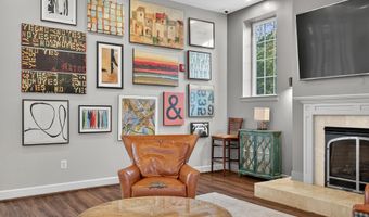 4163 S FOUR MILE RUN Dr 301, Arlington, VA 22204