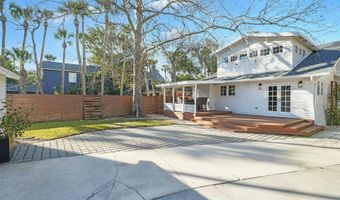 322 6TH St, Atlantic Beach, FL 32233