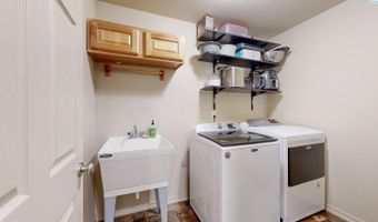 405 Capri Ct, Benton City, WA 99320
