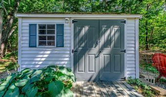 20 Chickadee Dr, Alfred, ME 04002