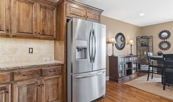 4911 141st Ter, Basehor, KS 66007