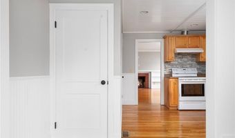 127 Prospect St, East Greenwich, RI 02818