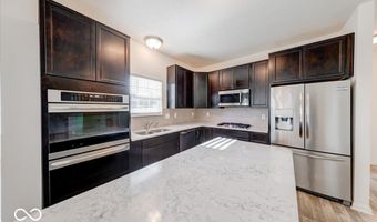 1986 Devonshire Ave, Avon, IN 46123