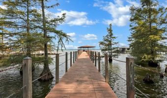 5617 S Lakeshore Dr, Shreveport, LA 71119