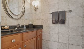 255 Bonnie Ln, Aurora, OH 44202