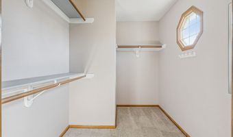 1340 Alderwood Dr, Altoona, IA 50009